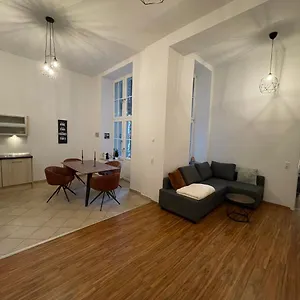 Apartment Wohlfuehlen In Perfekter Lage, Dresden